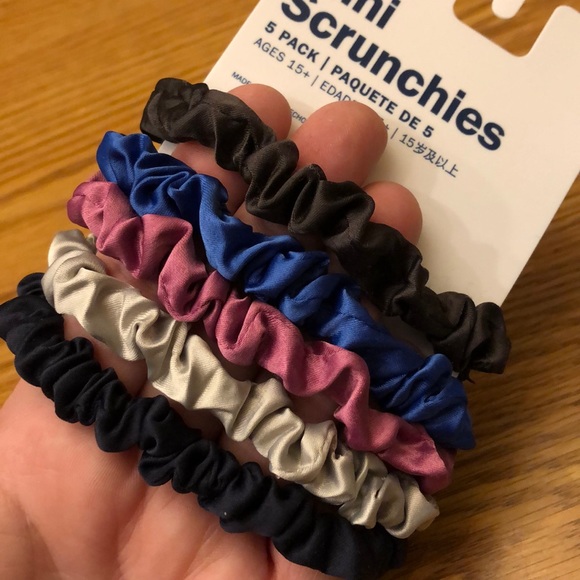 Scrunchies - Picture 6 of 7